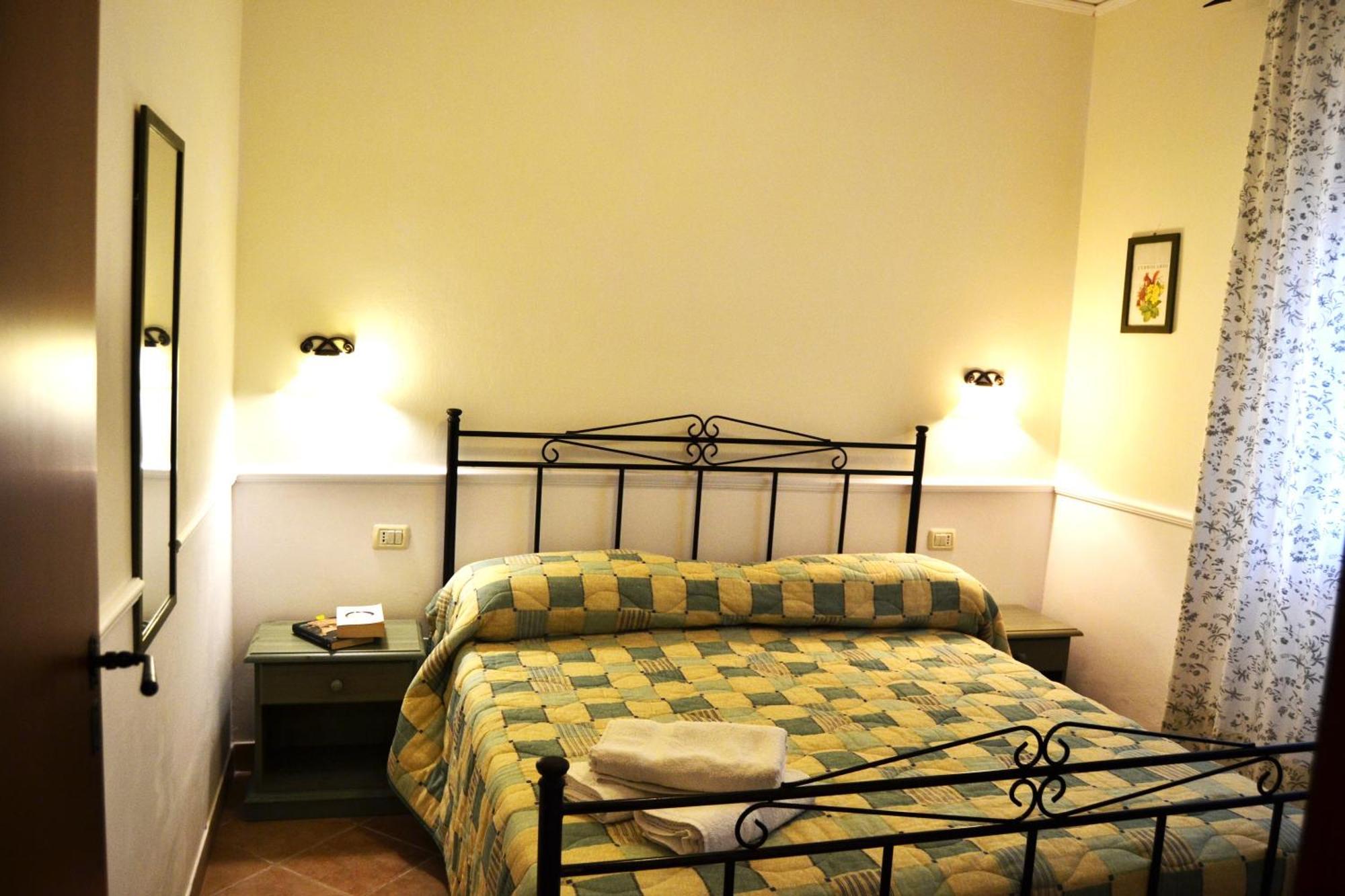 One-Bedroom Apartment,1663770095:JPEG